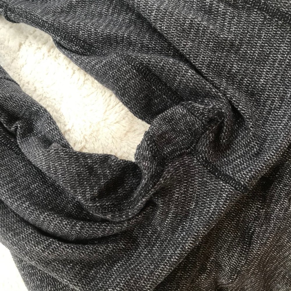 Lululemon Wunder Under High Rise size 4 - Picture 3 of 6